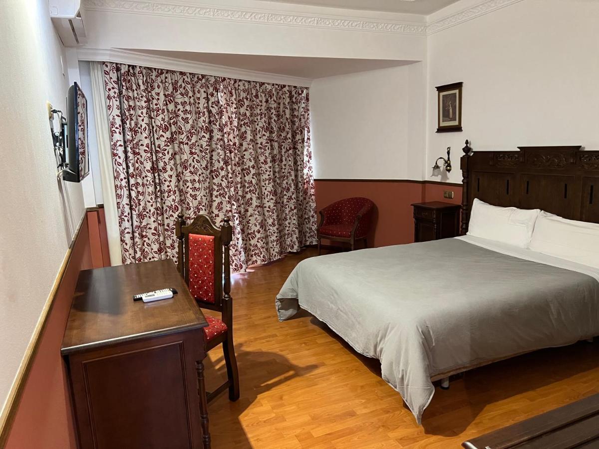 Hotel El Cisne Saragozza Esterno foto