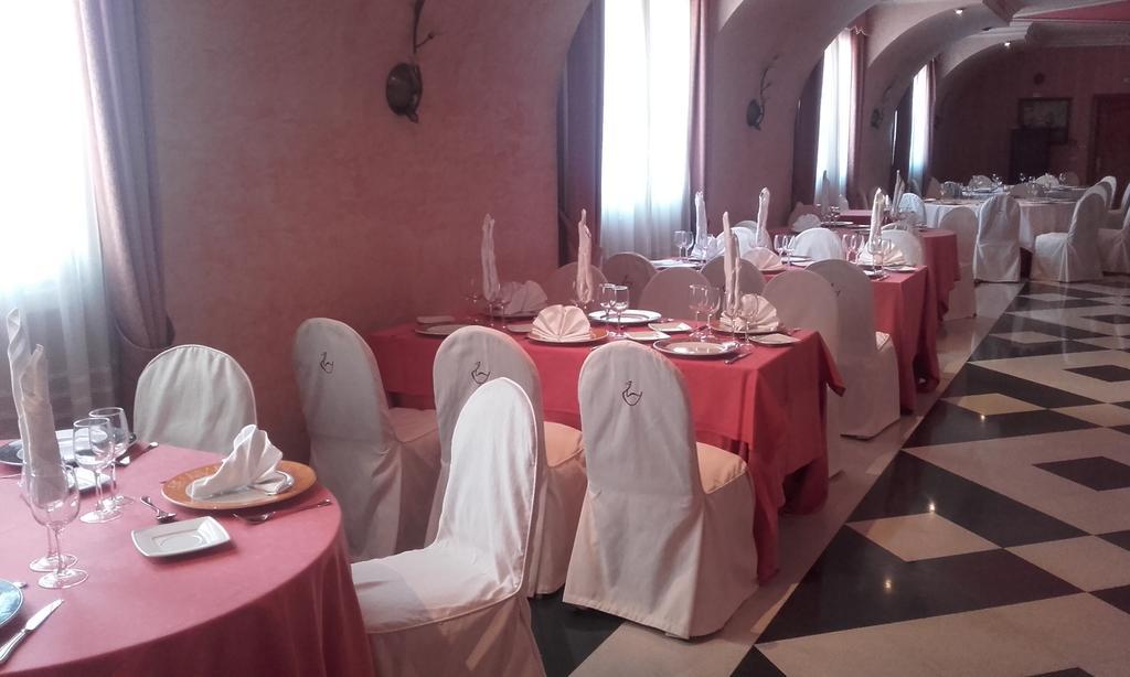 Hotel El Cisne Saragozza Esterno foto